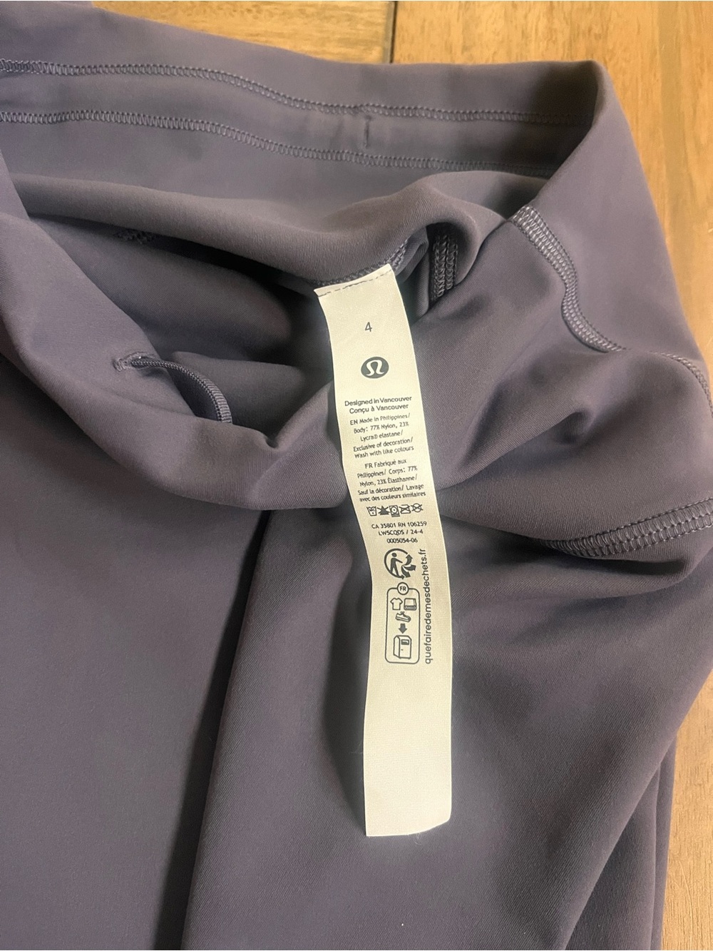 lululemon athletica Women’s Dusty Purple yoga pants; Size 4. Perfect condition